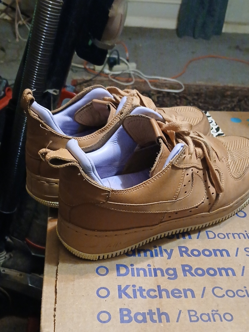 Nike Air FORCE 1,low Tech C.clAY, Women's Tan Low-Top Leather Sneakers.sz.9.5